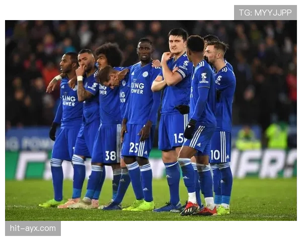 西布朗蓝白条纹焕然一新:新赛季剑指英冠冠军 西布朗蓝白条纹焕然一新:新赛季剑指英冠冠军