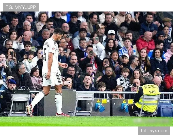 琼阿梅尼 vs 贝林厄姆:全能中场的战术角色与比赛影响力差异 琼阿梅尼 vs 贝林厄姆:全能中场的战术角色与比赛影响力差异